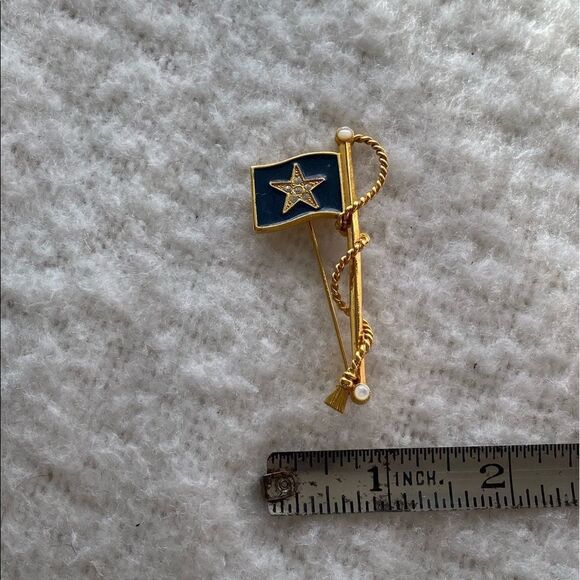 Vintage Flag Pin Retro Blue Star Brooch VTG 60s 70s - Picture 4 of 6